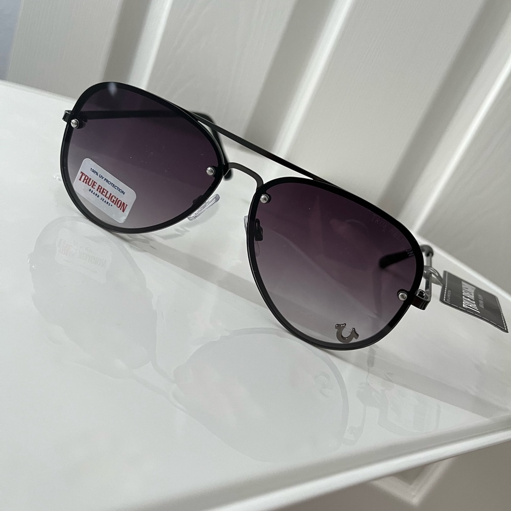 True Religion Sunglasses - Aviator Flatba . Dual Tone .